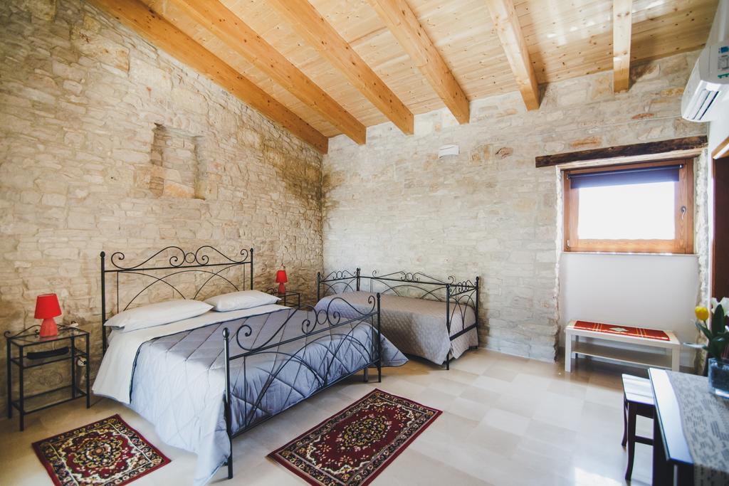 Villa Ai Pilieri Di Bagnoli à Castel Del Monte  Extérieur photo